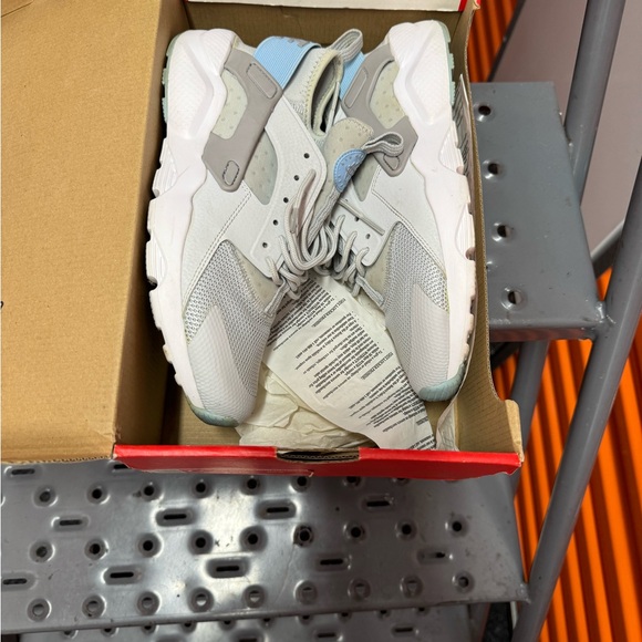 Used Nike huarache run ultra - Picture 1 of 8